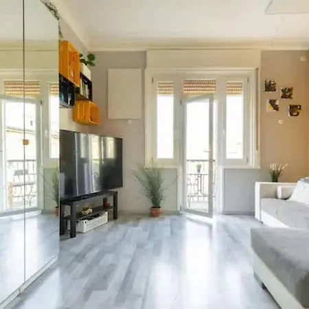 Lägenhet Hideaway With Balcony On Balzac