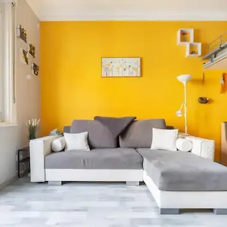 Hideaway With Balcony And Ac *
